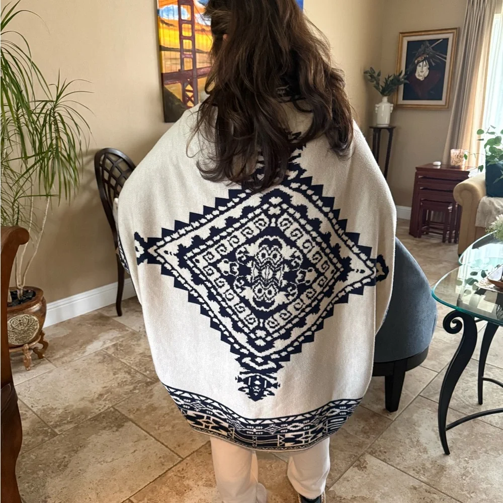 Women’s Southwestern Aztec Print Oversized Poncho Wrap Navy/Cream Reversible
